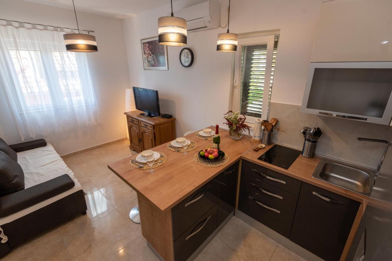 Apartman Tribunj Tribalj Екстериор снимка