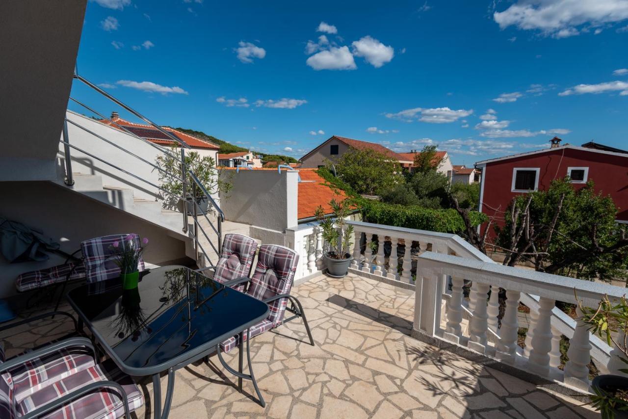 Apartman Tribunj Tribalj Екстериор снимка