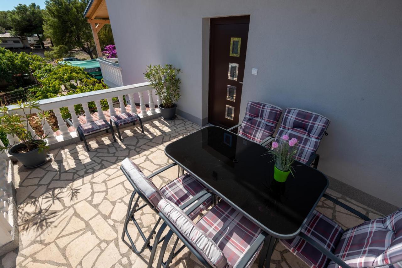 Apartman Tribunj Tribalj Екстериор снимка